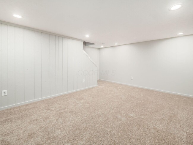 Building Photo - 7754 Deercrest Ct