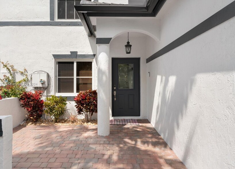 Building Photo - 12853 SW 50th St