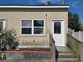 Building Photo - 112 St Rose Ave