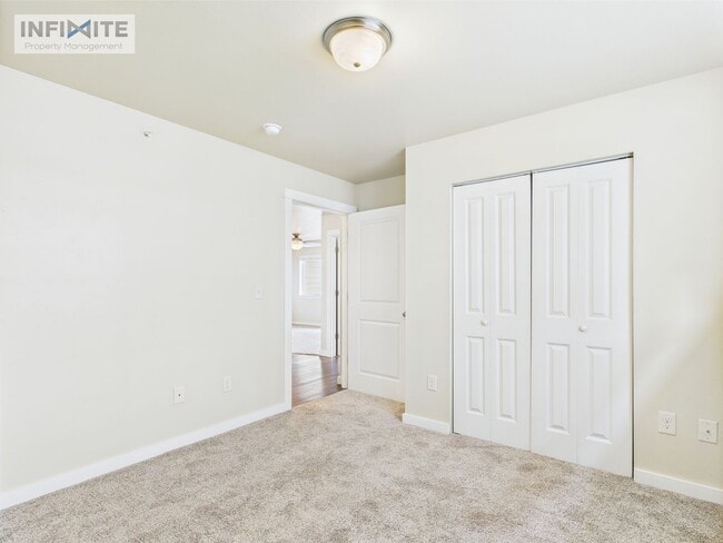 Building Photo - Cute As A Button 2 Bedroom Condo on Baxter Lane!