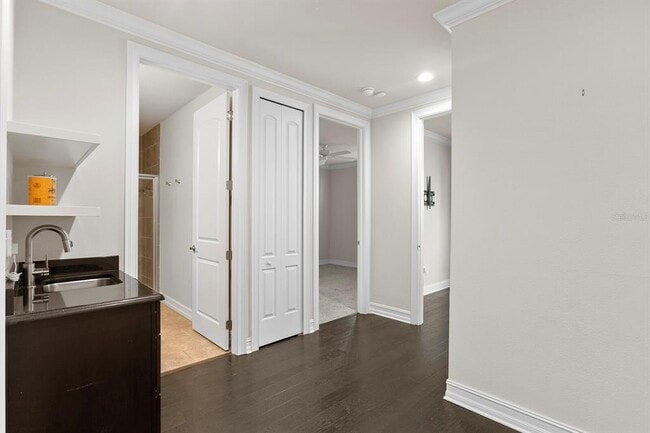 Building Photo - 224 S Audubon Ave