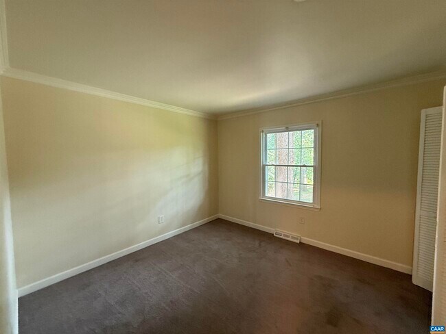 Building Photo - 111 Hessian Hills Ridge
