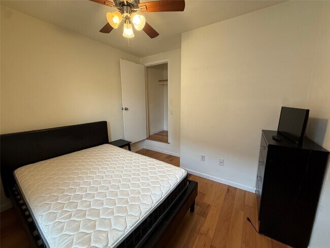 Building Photo - 25 Court St