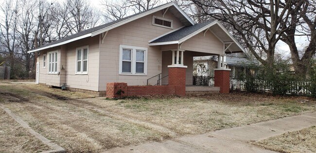 Building Photo - 103 N Public St