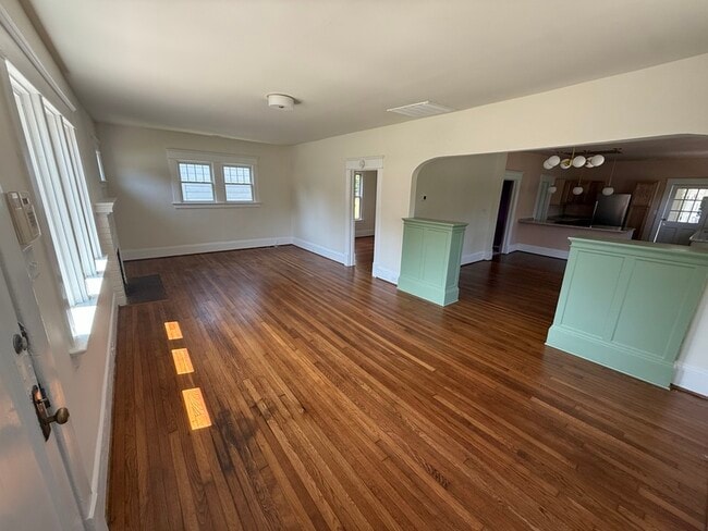 Building Photo - 2411 N Roxboro St