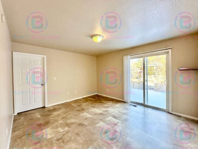 Building Photo - 1 Month Free!!! Beautiful 3BR 2 Bath home with RV Parking!