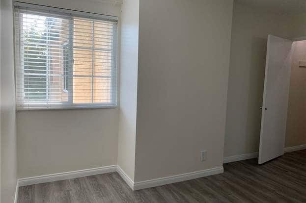 Building Photo - 656 Lemar Park Dr