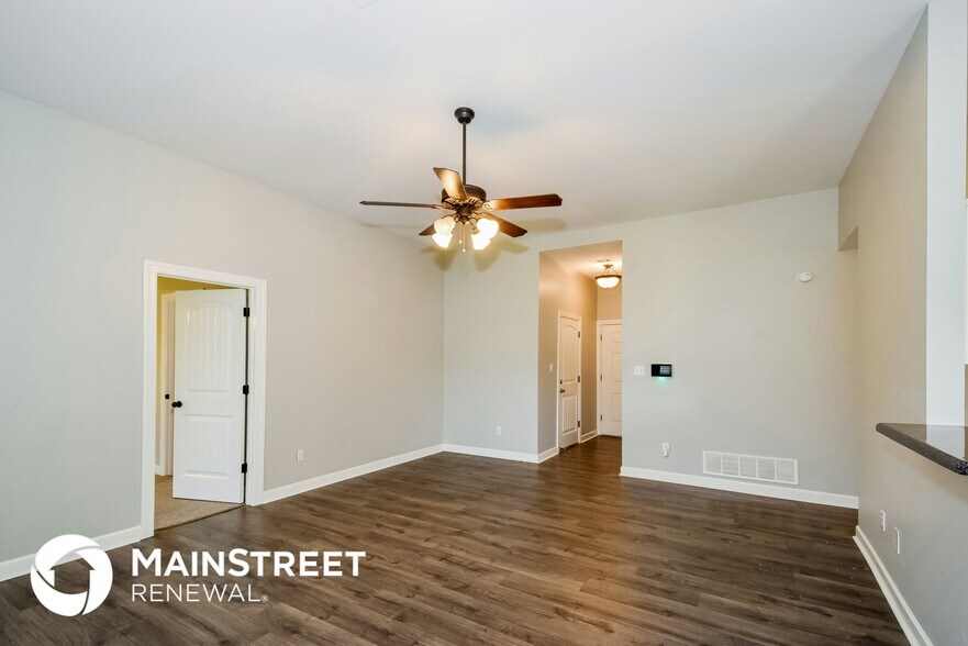 Building Photo - 8286 Willow Dr