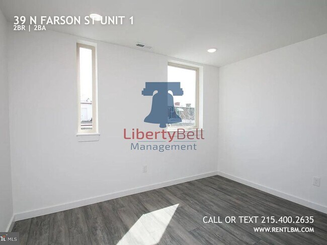 Building Photo - 39 Farson St