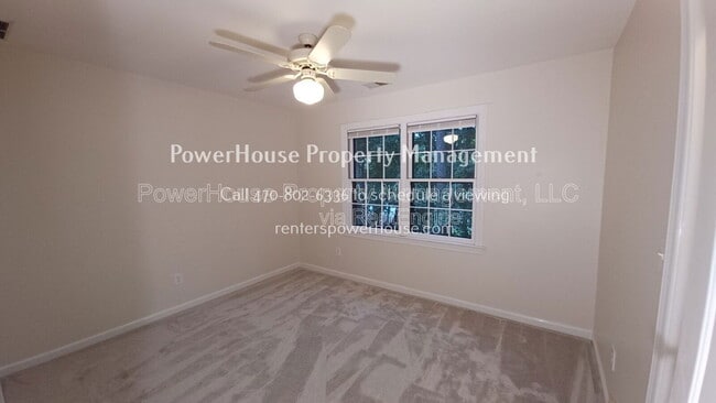 Building Photo - 5190 Southlake Dr