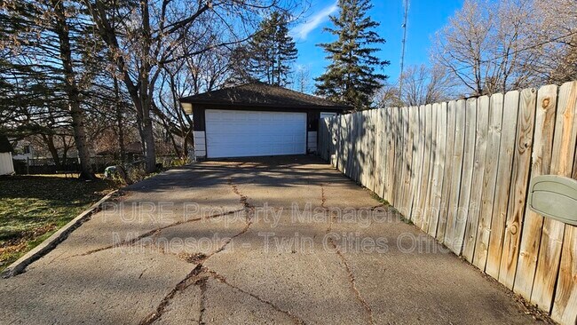 Building Photo - 1617 Flag Ave N