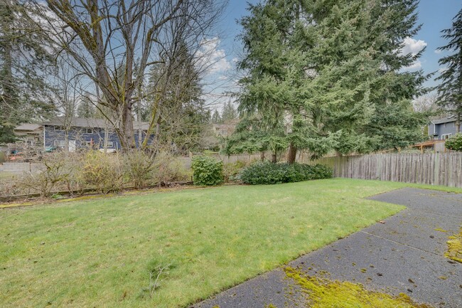 Building Photo - Spacious 4 bedroom home in Renton's Fairwo...