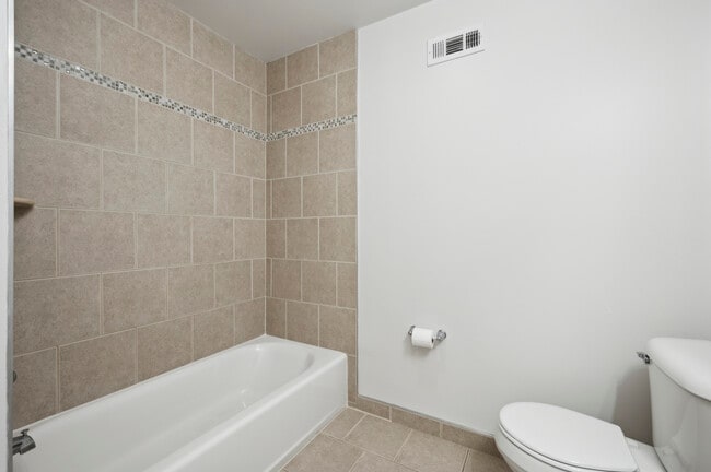 Bathroom - 2638 Federal St