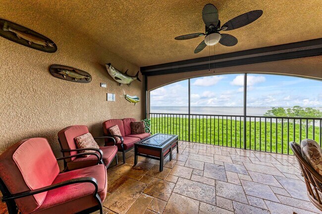 Building Photo - UPSCALE VIVANTE CONDOMINIUM FOR RENT IN PU...