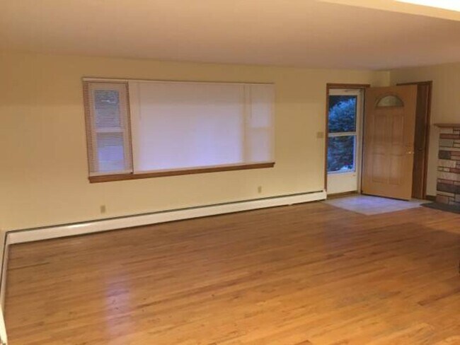 Building Photo - Curtin Street