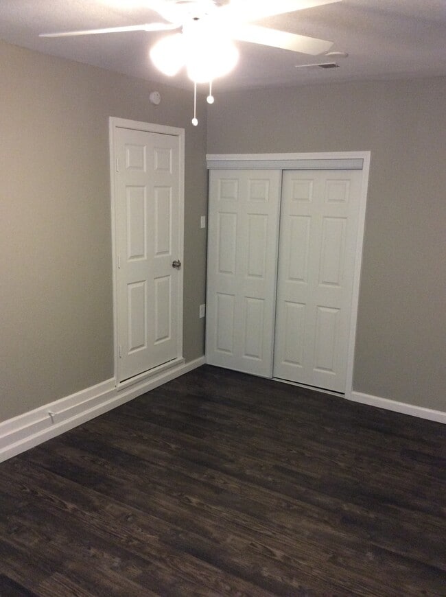 Building Photo - GREAT COLLEGE PROPERTY--PRE-LEASING FOR AUGUST! Completely Updated! 3 bedroom/2 bath Close to TTU...