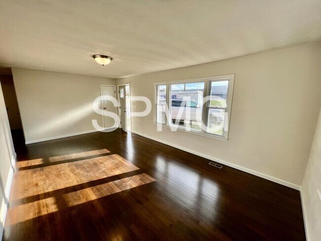 Building Photo - 5125 Airport Rd NW
