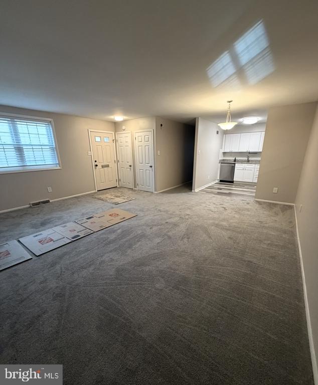 Building Photo - 129 Lorraine Ave