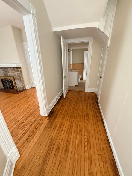 Building Photo - 215 Norbourne Blvd