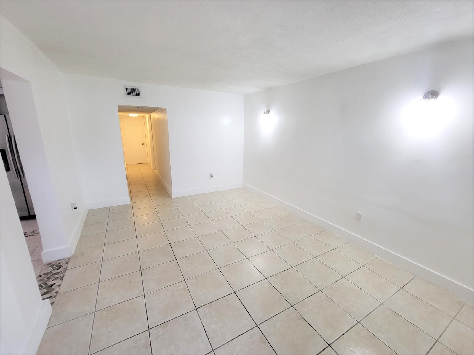 Building Photo - 9100 SW 95th Ave