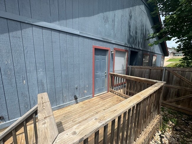 Building Photo - Vigil Properties2 (12812 Tomanet Trl)