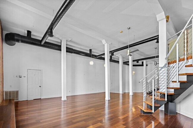 Building Photo - 299 Pavonia Ave