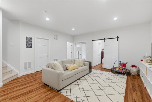 Building Photo - Welcome to this beautifully maintained 4-bedroom, 3.5-bath townhome in the heart of Lorton