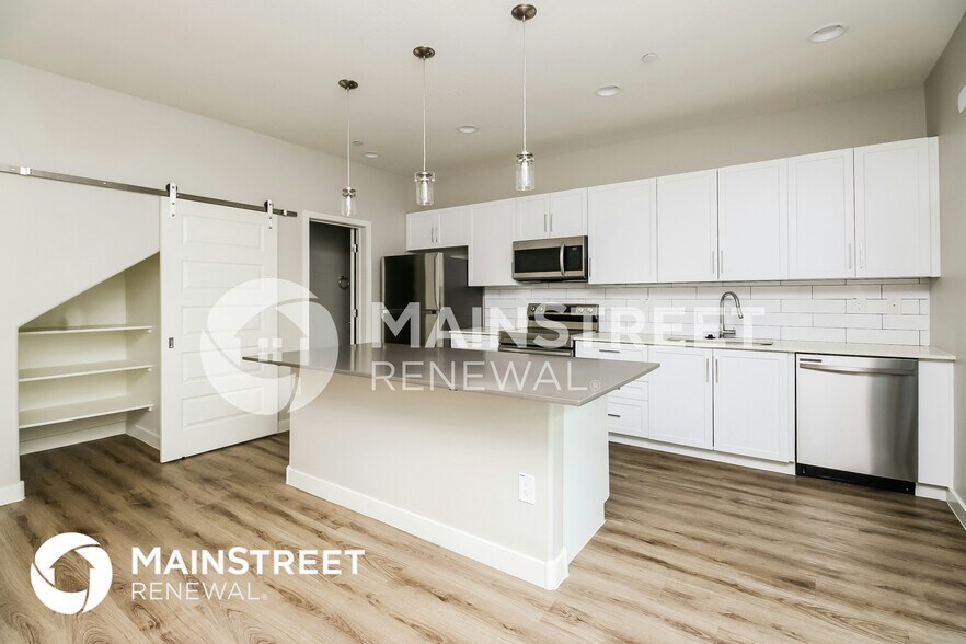 Building Photo - 1119 S Stapley Dr