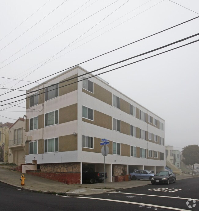 Building Photo - 501 San Diego Ave