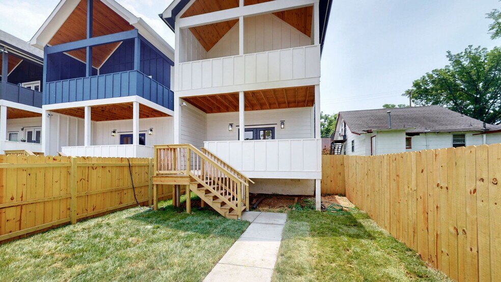 Building Photo - 2416 Albion St