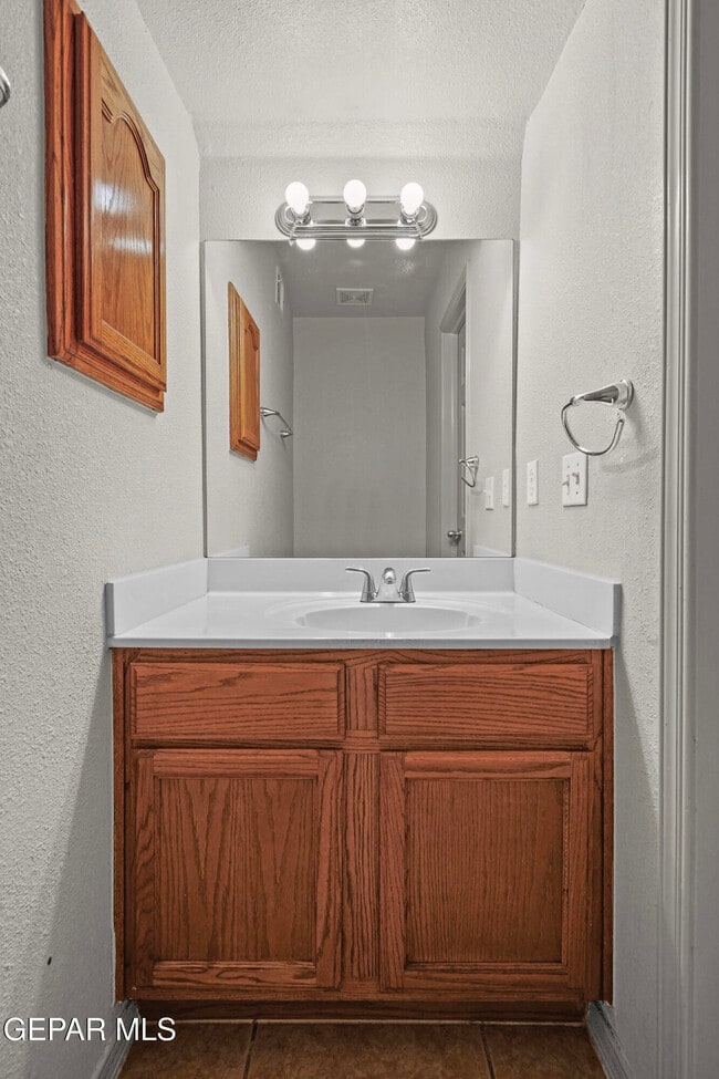 Building Photo - 3653 Tierra Inca Dr