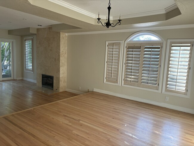 Dining Room - 1837 Parnell Ave