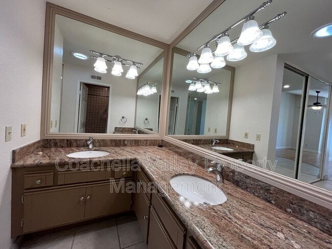 Building Photo - 43851 Vía Granada