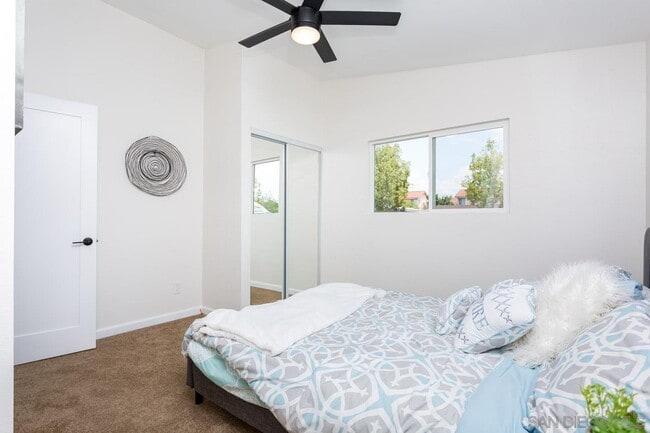 Building Photo - 534 Jeffree St