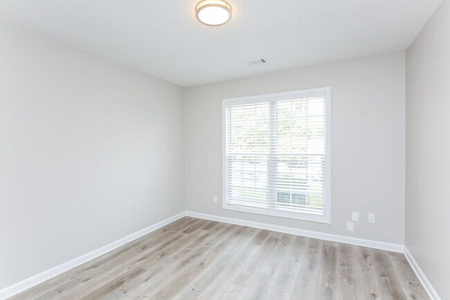 Building Photo - 257 Natchez Cir