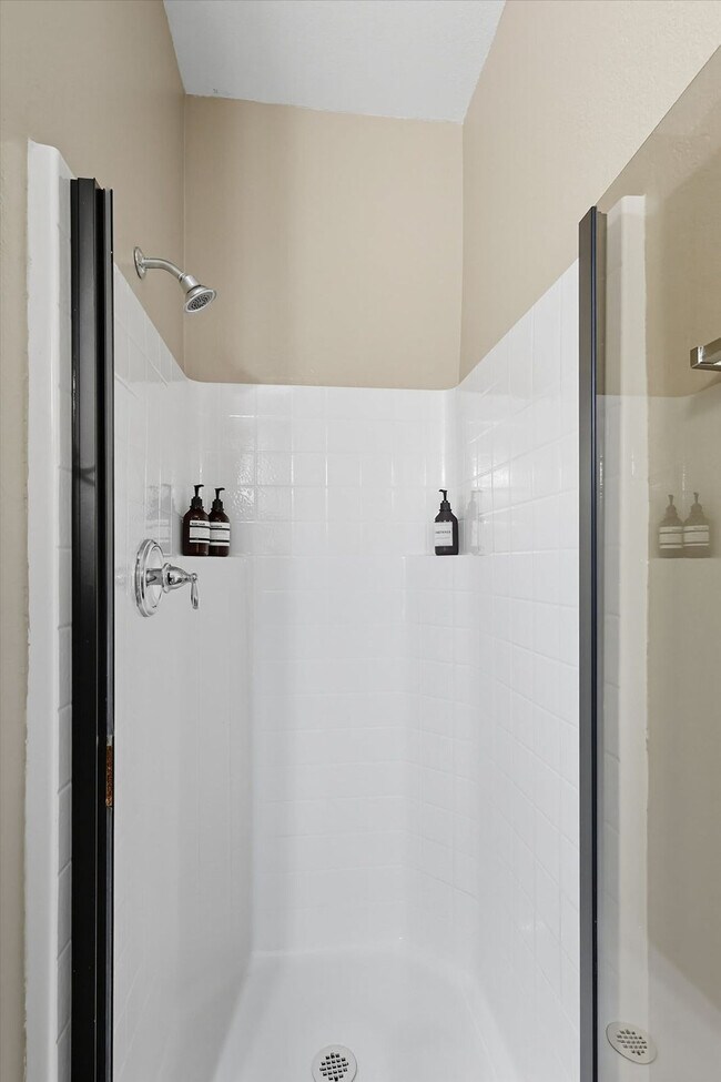 Building Photo - 8304 Timberbrook Ln