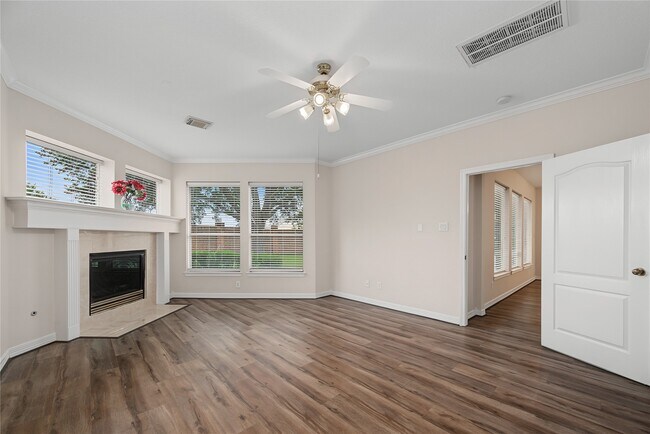 Building Photo - 5807 Bayberry Way