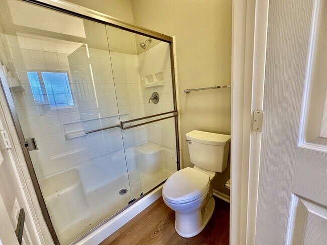 Building Photo - Recently Updated Two Bedroom Home in Sun C...