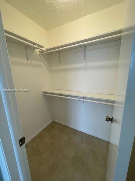 Building Photo - 13455 NE 10th Ave