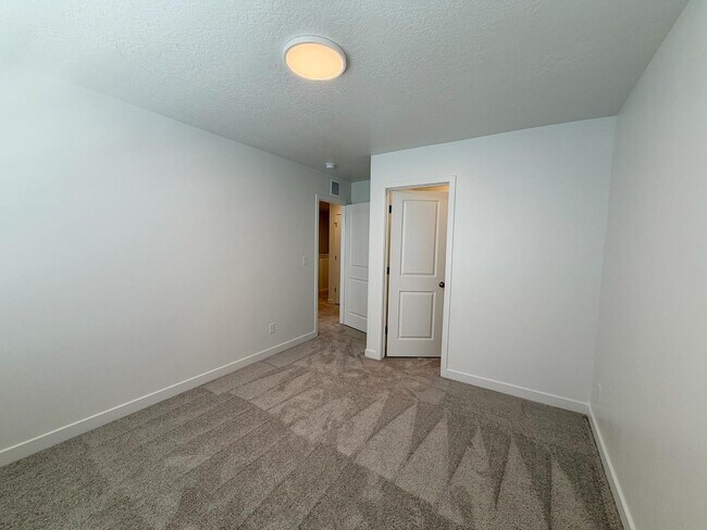 Building Photo - 502 S 1140 W