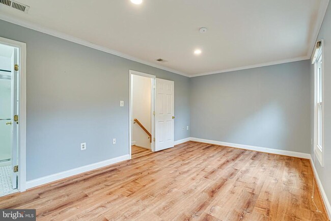 Building Photo - 5708 Heritage Crossing Ct