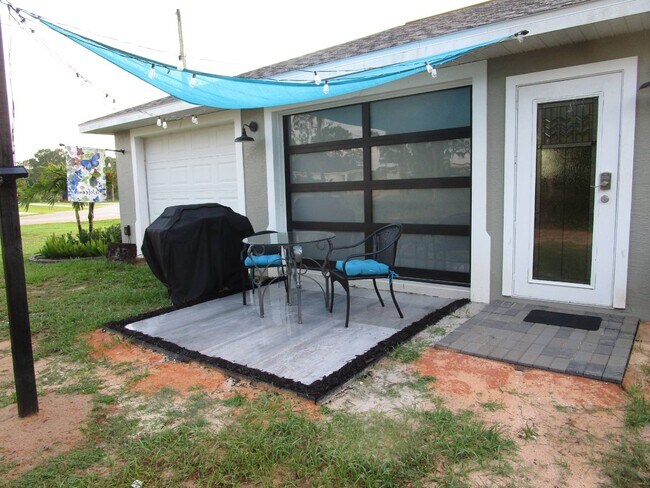 Building Photo - 362 Sunshine Ave