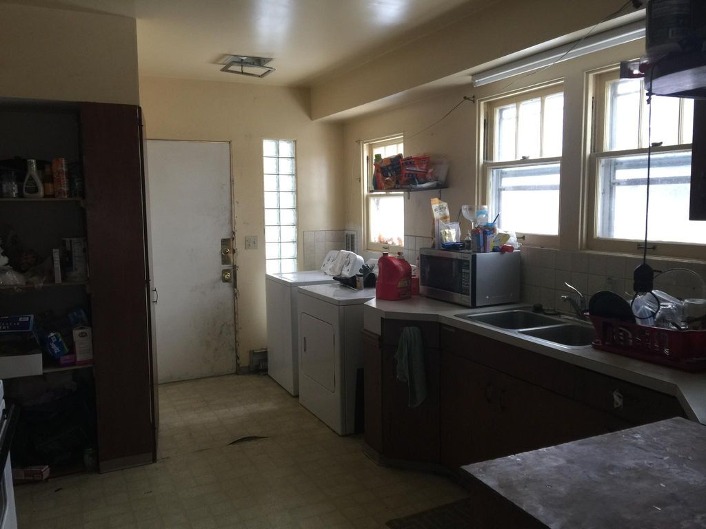 Building Photo - 1035 NE Monroe St