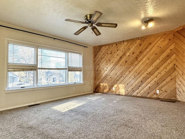 Building Photo - 1804 Fenmoor Pl