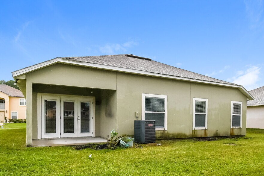 Building Photo - 10189 Carriage House Ct