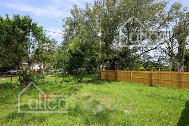 Building Photo - 2242 Willie Mays Pkwy