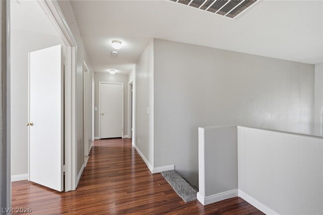 Building Photo - 808 Majestic Rock Cir