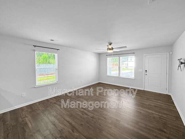 Building Photo - 403 Moss Branch Ct