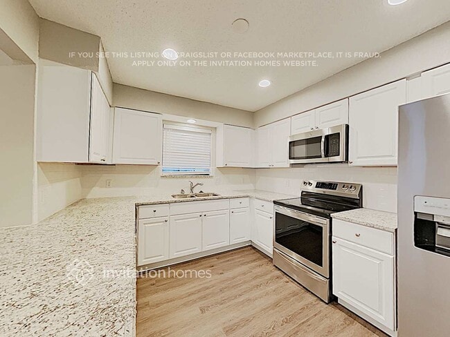 Building Photo - 661 Dandelion Dr