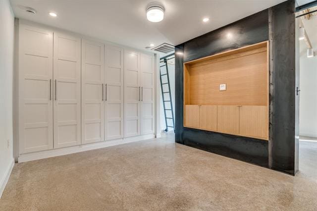 Building Photo - 9259 San Fernando Way